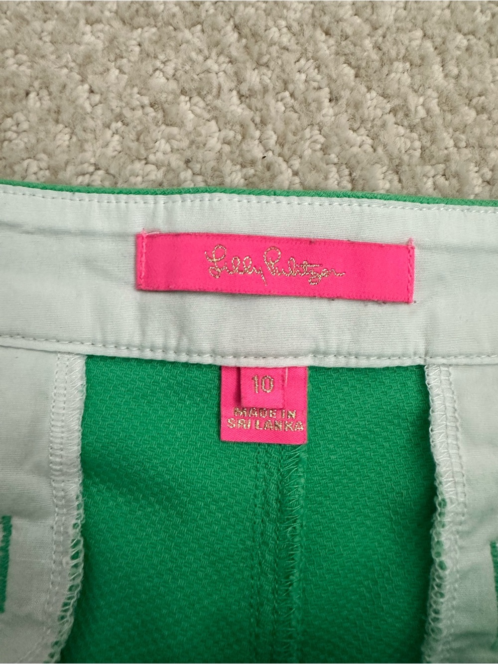 Lilly Pulitzer Myrtle Green Buttercup shorts 10 - Picture 3 of 3